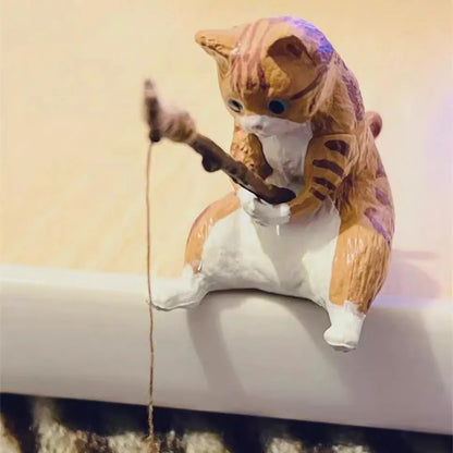 CatCast™ – Mini Fishing Cat Aquarium Ornament